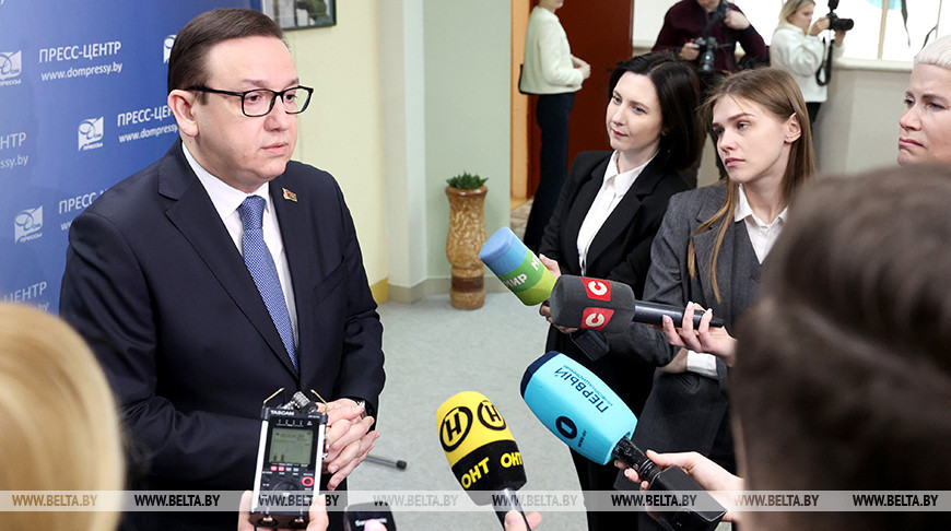 Владимир Перцов: «СМИ достойно противостоят вбросам и фейкам, но и люди научились отделять лживую информацию»