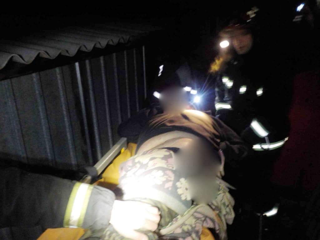 В Бобруйске мужчина упал на металлическое ограждение