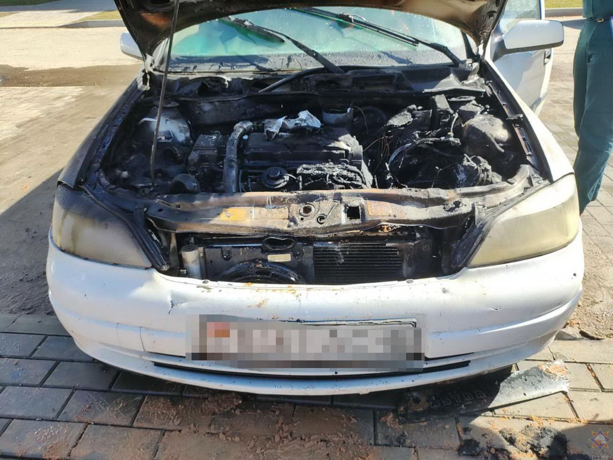 В Могилеве на улице Жемчужной горел автомобиль