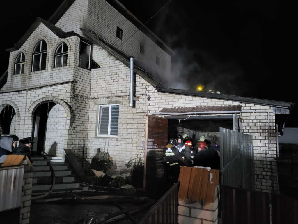 Пожар на улице Снежной тушили в Могилеве