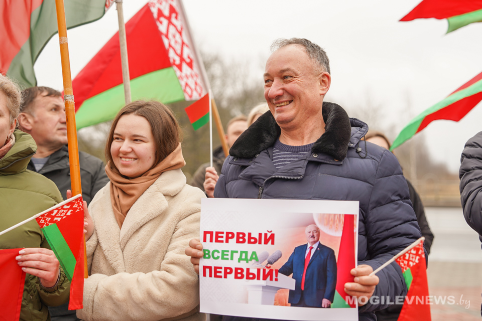 ПЕРВЫЙ всегда ПЕРВЫЙ! В Могилевском районе прошел автопробег в поддержку Президента Беларуси. Фото