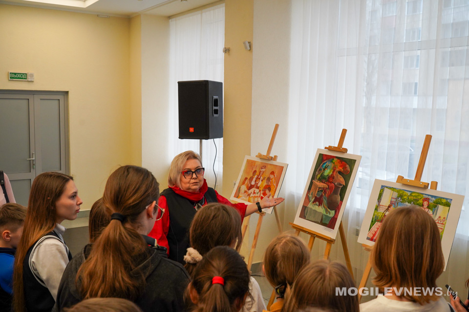 Выставка детского рисунка «Пенза — город трудовой доблести» открыла череду мероприятий Дней Пензинской области. ФОТО