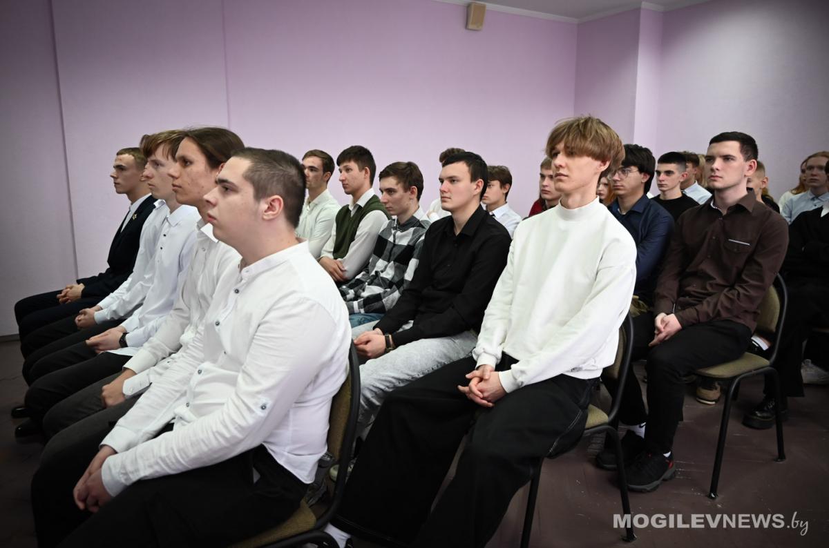 Встреча доверенного лица кандидата в Президенты Республики Беларусь с учащимися учреждения образования прошла в Могилевском государственном политехническом колледже