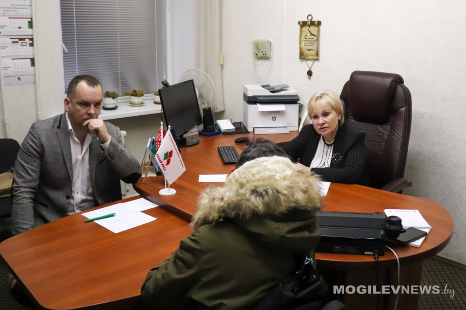 Прием граждан по вопросам ЖКХ и благоустройства прошел в общественной приемной «Белой Руси»