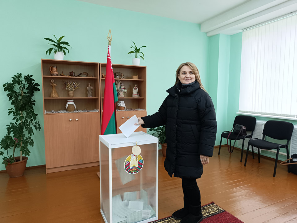 Профсоюзы отмечают организованное начало досрочного голосования и высокую активность граждан