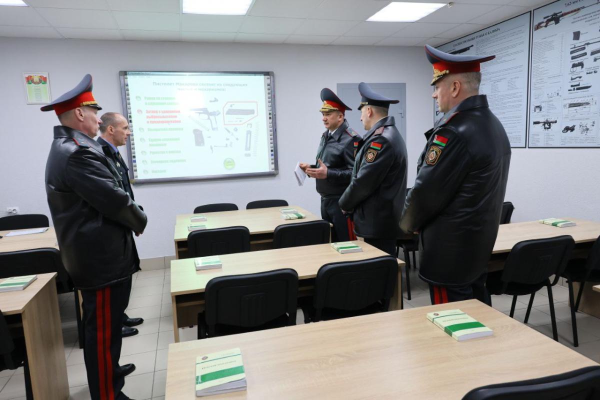 Иван Кубраков посетил Могилевский институт МВД