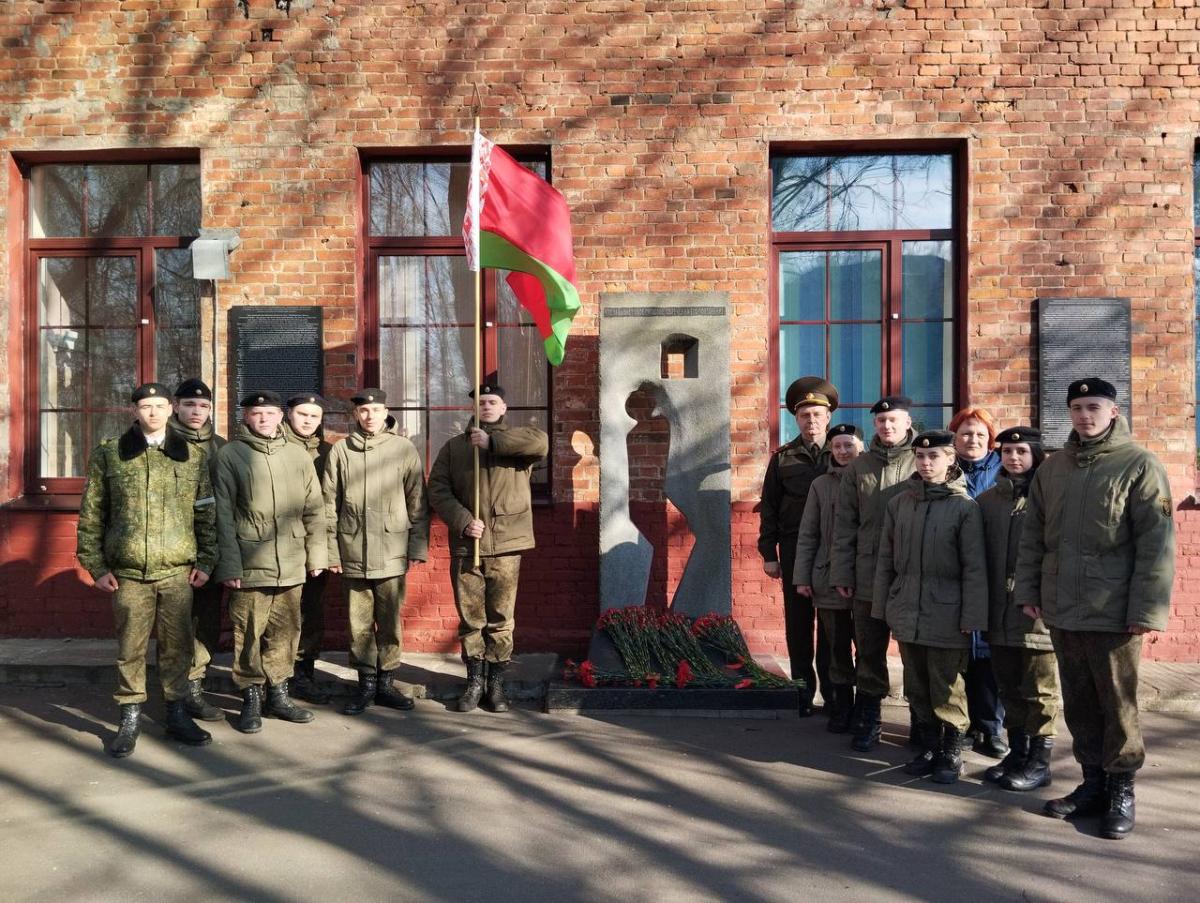 Учащиеся военно-патриотических классов почтили память мирных жителей, погибших от рук карателей