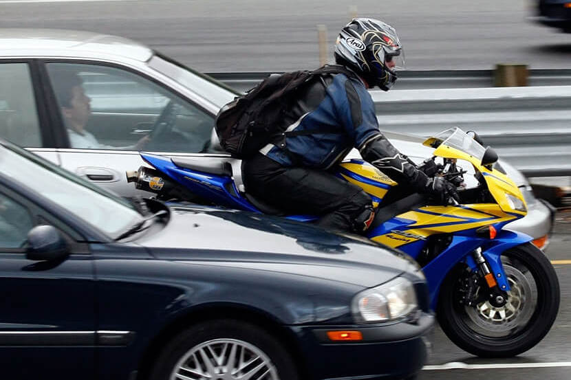 Внимание: на дорогах мотоциклисты!