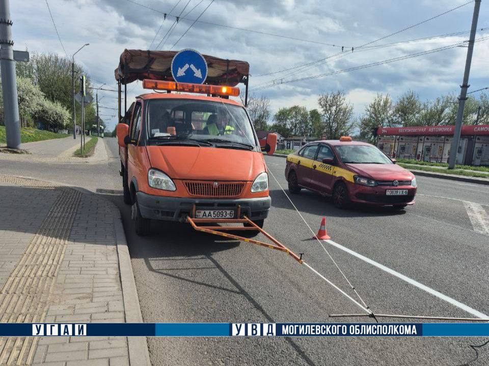 В Могилеве продолжается обновление дорожной разметки