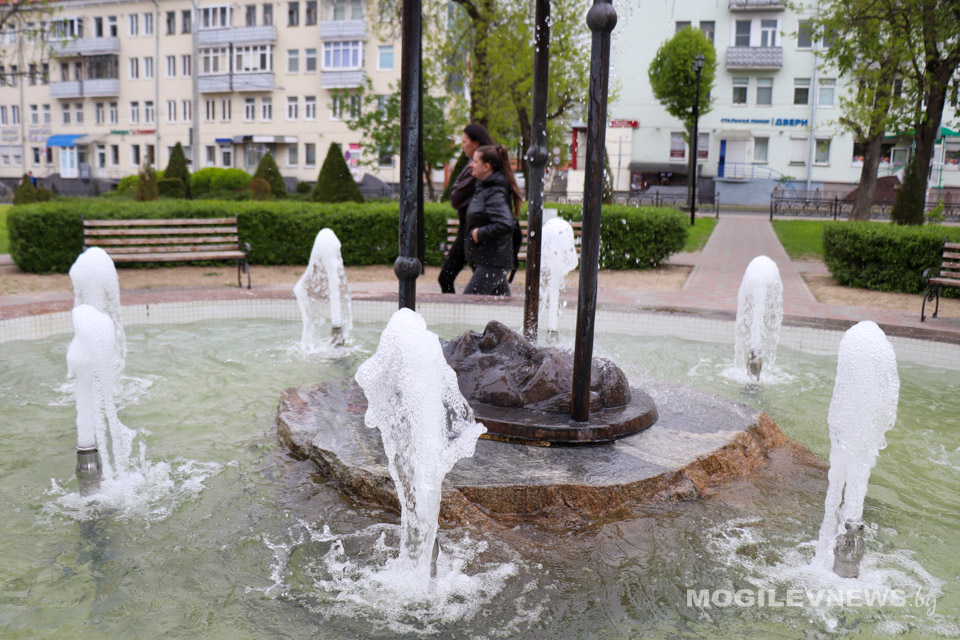 Сезон фонтанов стартовал в Могилеве. Фото