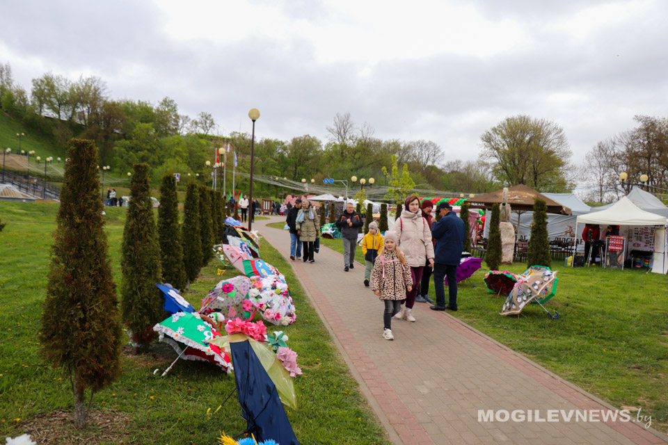 Жители Могилевщины ярко и с размахом празднуют Первомай. Фото