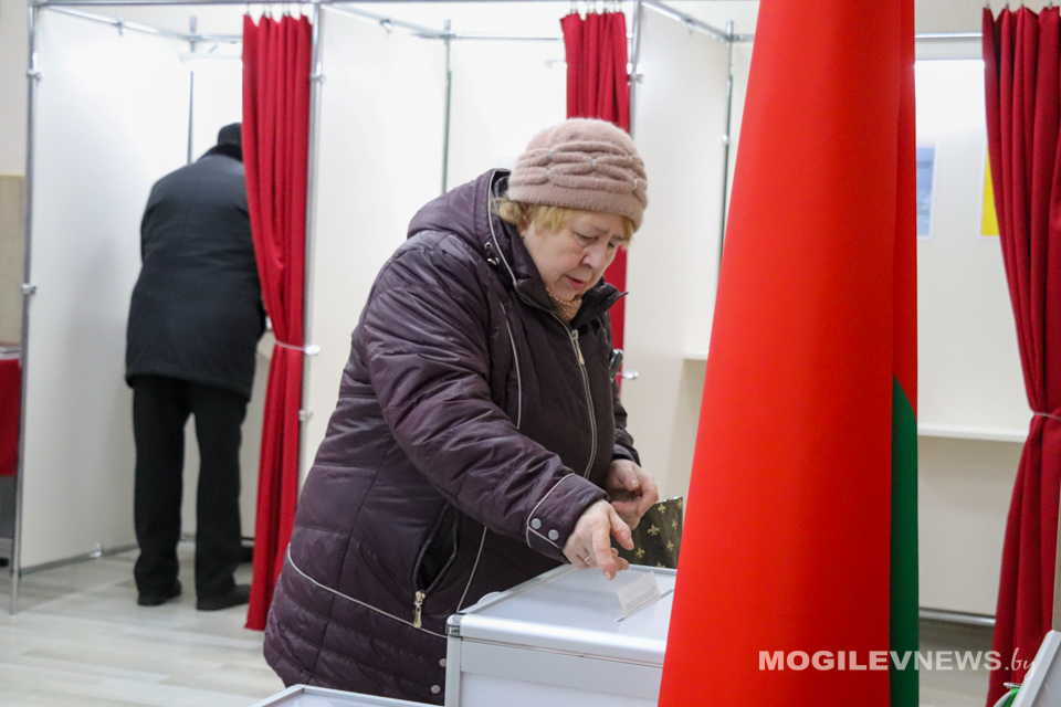 Могилевчане выбирают будущее вместе. Фото