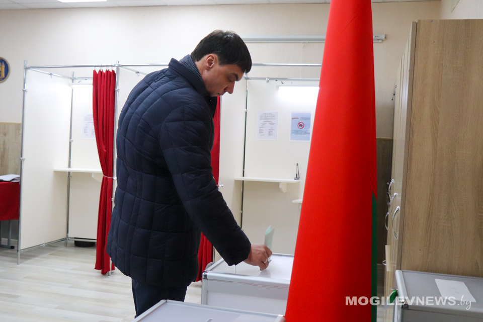 Сергей Наливайко: «Голосовал за прогресс, развитие, справедливость и мир!». Фото