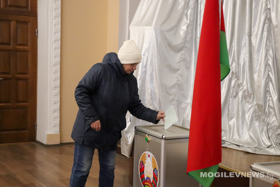 В Могилевской области на 14:00 явка избирателей на выборах Президента составила 71,89 %