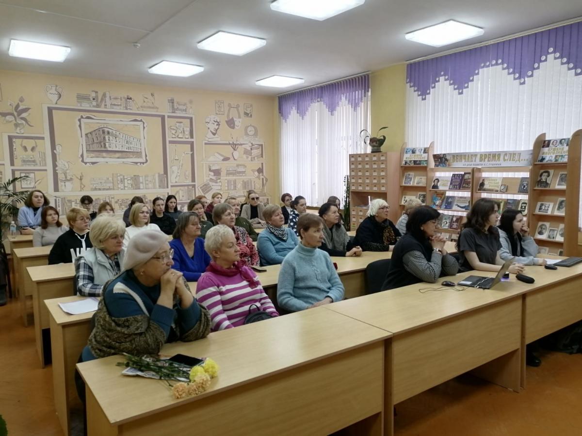 В Могилевском колледже искусств прошел вечер памяти «Идут века, но Пушкин остается…»