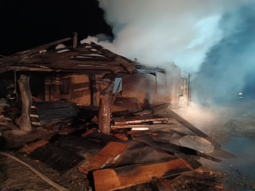 В Осиповичском районе горела пилорама