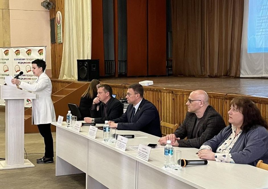 Тонкости трудового законодательства разъясняли будущим медикам специалисты отраслевого профсоюза