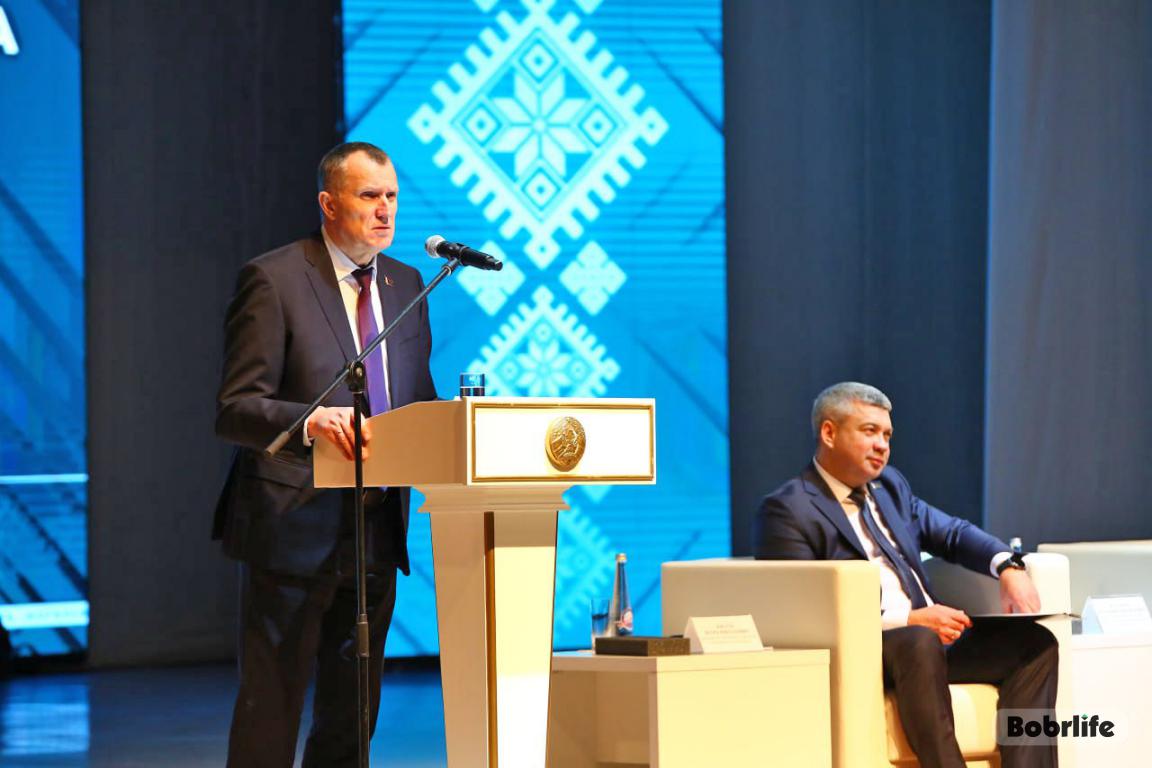 Надо нам, надо нашим детям, надо нашим внукам! Анатолий Исаченко провел встречу с активом Бобруйска