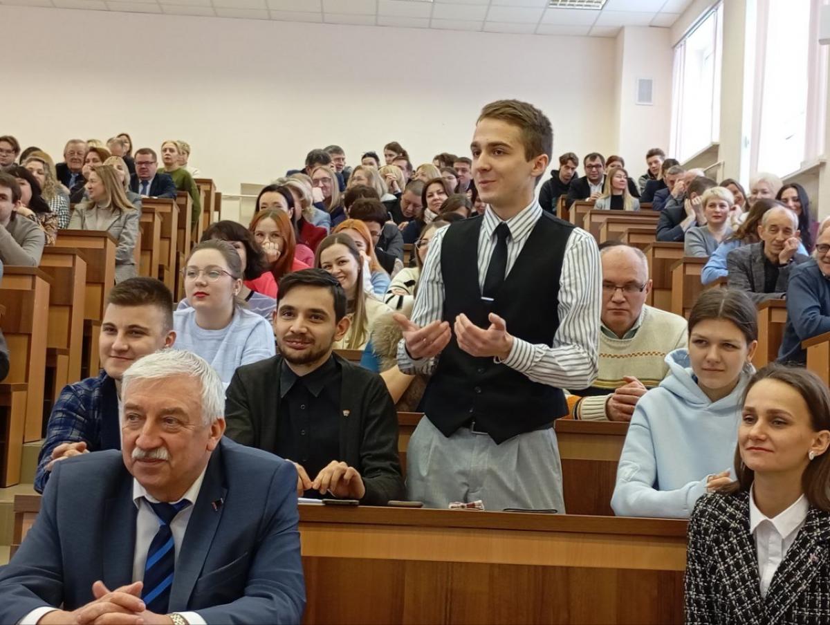 Встреча доверенного лица кандидата в Президенты Республики Беларусь прошла в одном из вузов Могилева