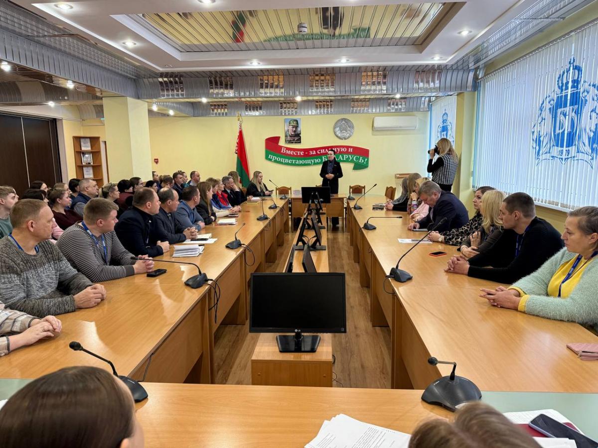 Ирина Петрусевич встретилась с трудовым коллективом ОАО «Бабушкина крынка»