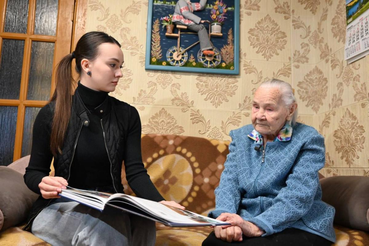 «С теплотой о прошлом, с надеждой на будущее»: в гостях у классного руководителя Александра Лукашенко