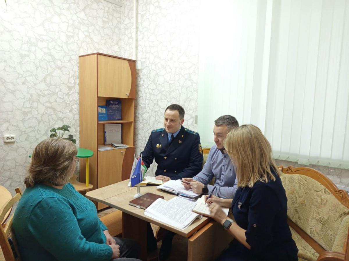 Узнали, какие консультации дали профсоюзные юристы жителям Могилевщины