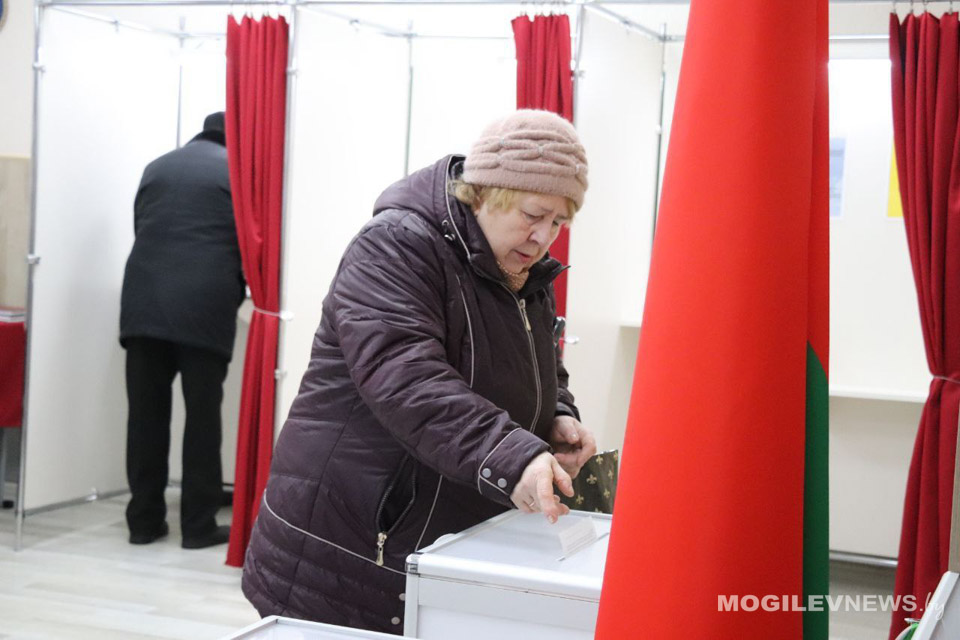 В Могилевской области явка избирателей на 10:00 на выборах Президента — 48,79%