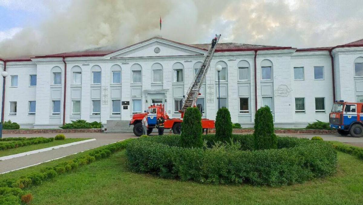 Суд не изменил приговор должностному лицу, по вине которого пострадала кровля Осиповичского РИК