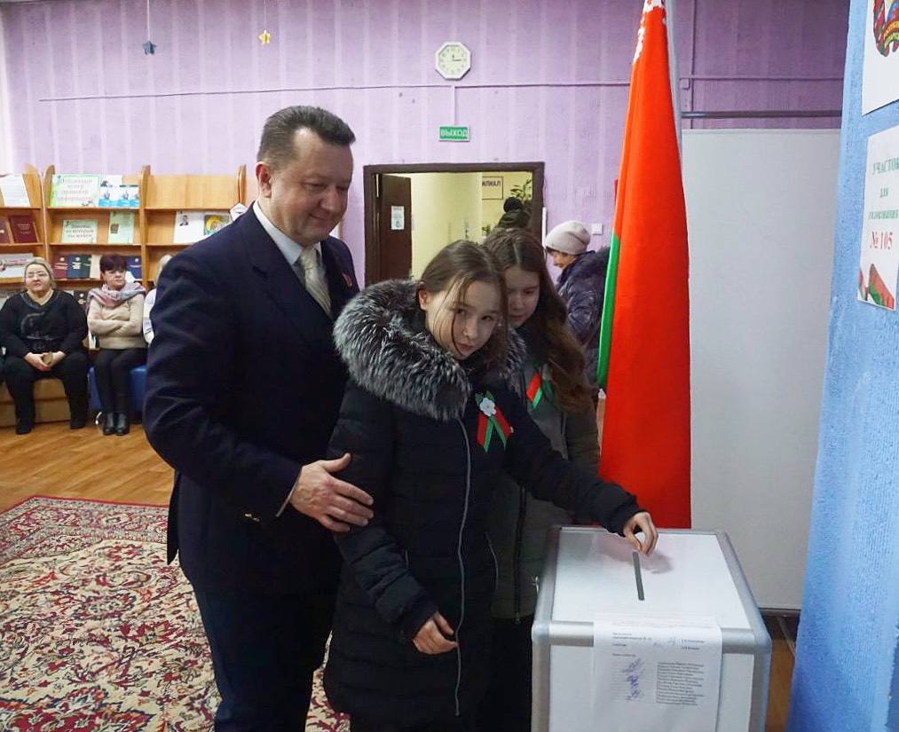«Я — пример для своих детей» — Андрей Никитин присоединился к голосованию
