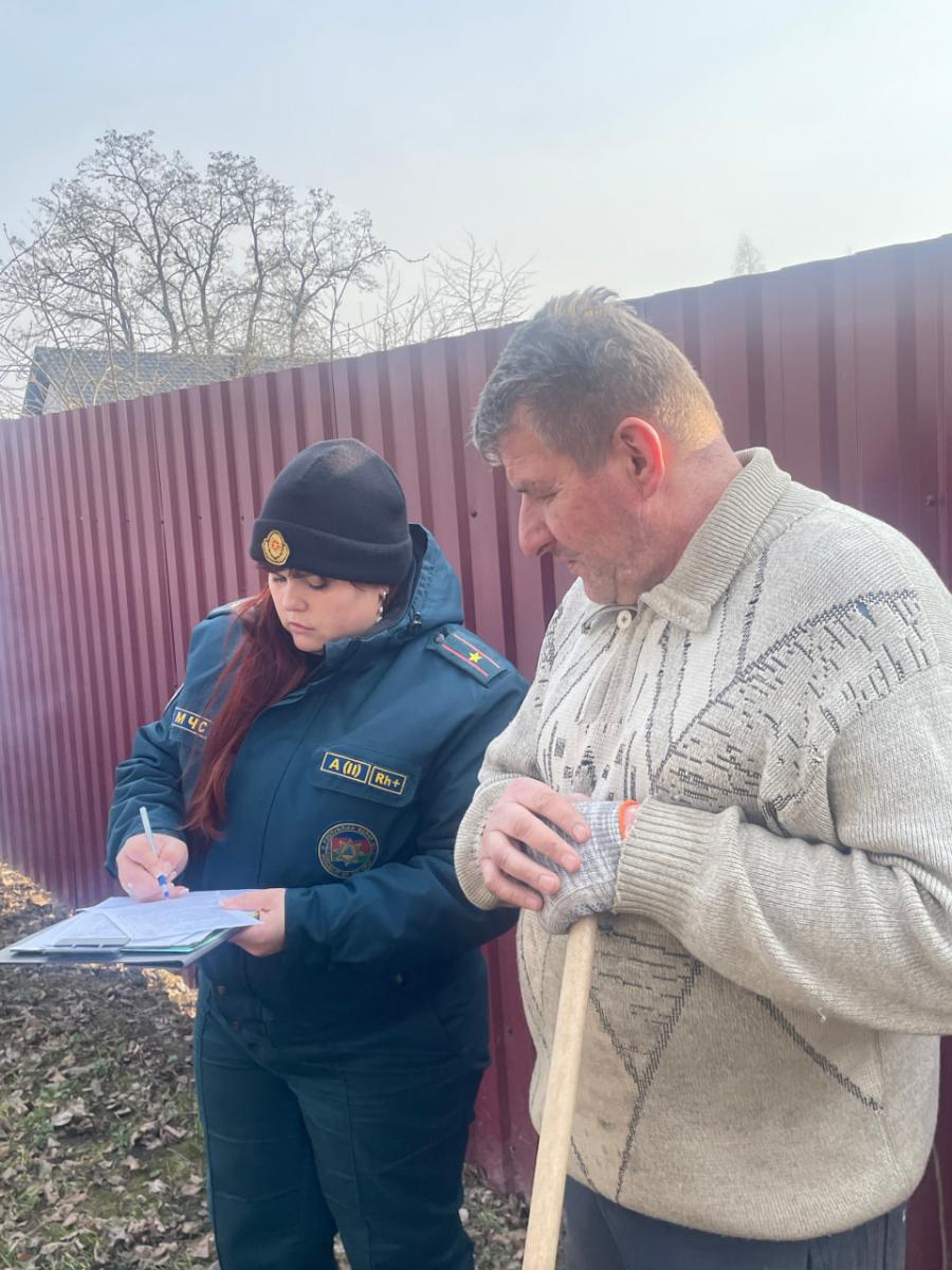 Весенние палы — причина пожаров. Спасатели провели профилактический рейд в Могилевском районе