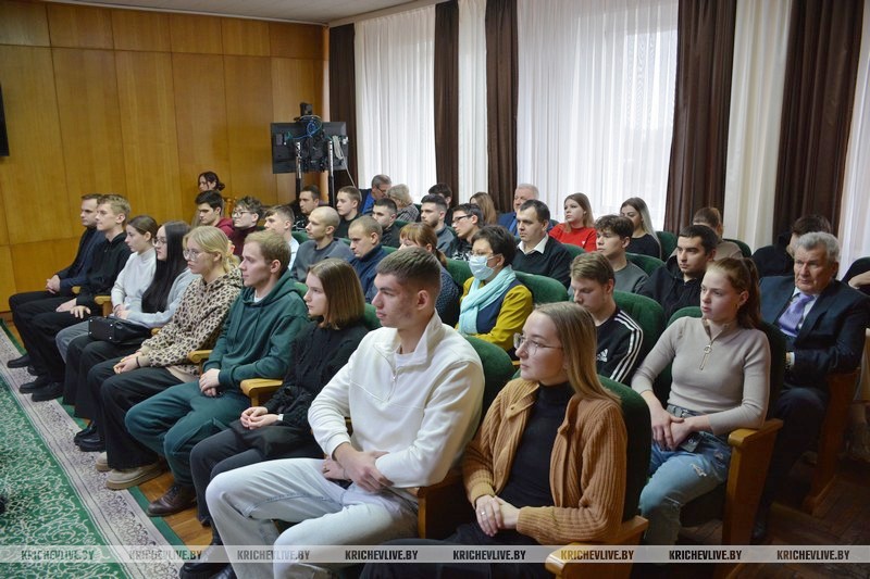 На Кричевщине прошла встреча руководства района с молодыми специалистами