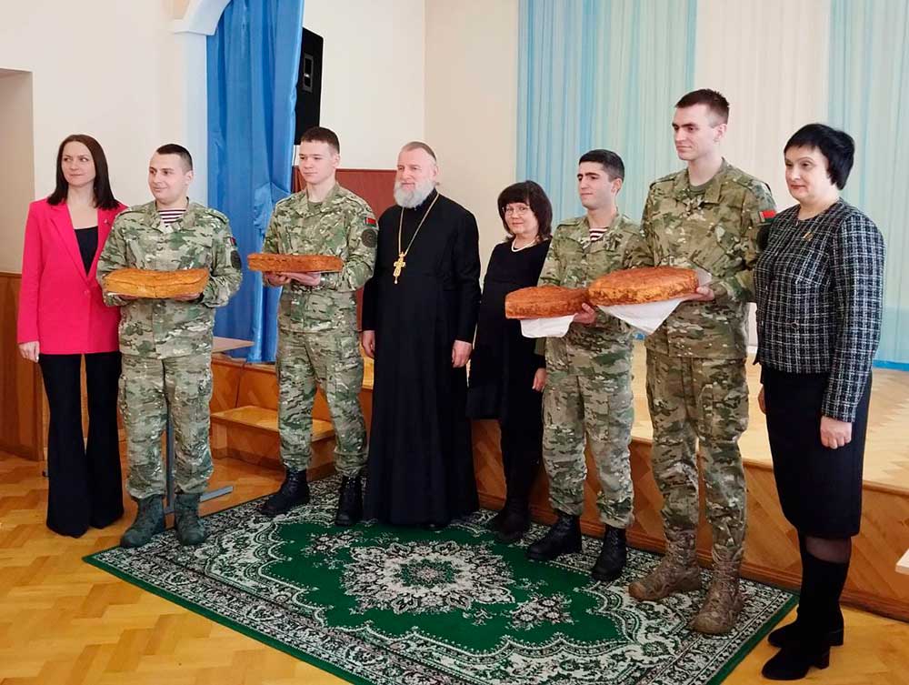В Георгиевском храме Бобруйска прошла праздничная акция «Мамин пирог»
