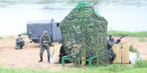 На берегу Днепра реконструировали бой за освобождение Шклова