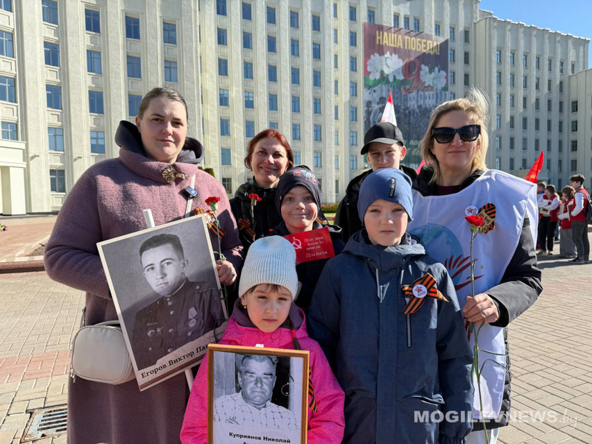 Священный долг каждого. С могилевчанами празднуют День Победы представители Смоленской области