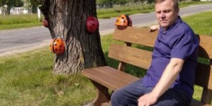 «Лавочка Энергетика» стала новым арт-объектом на улице Чапаева в Славгороде