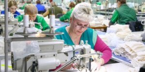 Более половины общего объема выпускаемой продукции легкой промышленности Могилевщины составляют ткани и текстиль