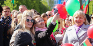 Праздничное шествие, парад техники — могилевчане отмечают 80-летие Великой Победы. Фото