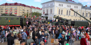 Военно-тематическую площадку организовало Министерство обороны в Могилеве 9 мая. Фото