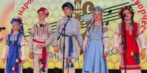 Ярко и с размахом в Климовичах проходит второй день ХХIII Международного фестиваля детского творчества «Золотая пчелка». Фото