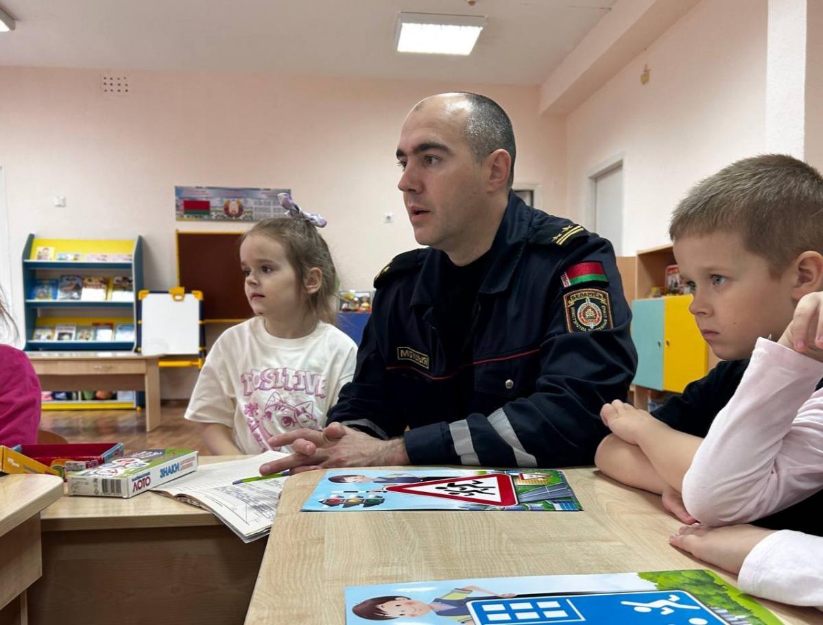 Учимся безопасности вместе: ПДД для самых маленьких