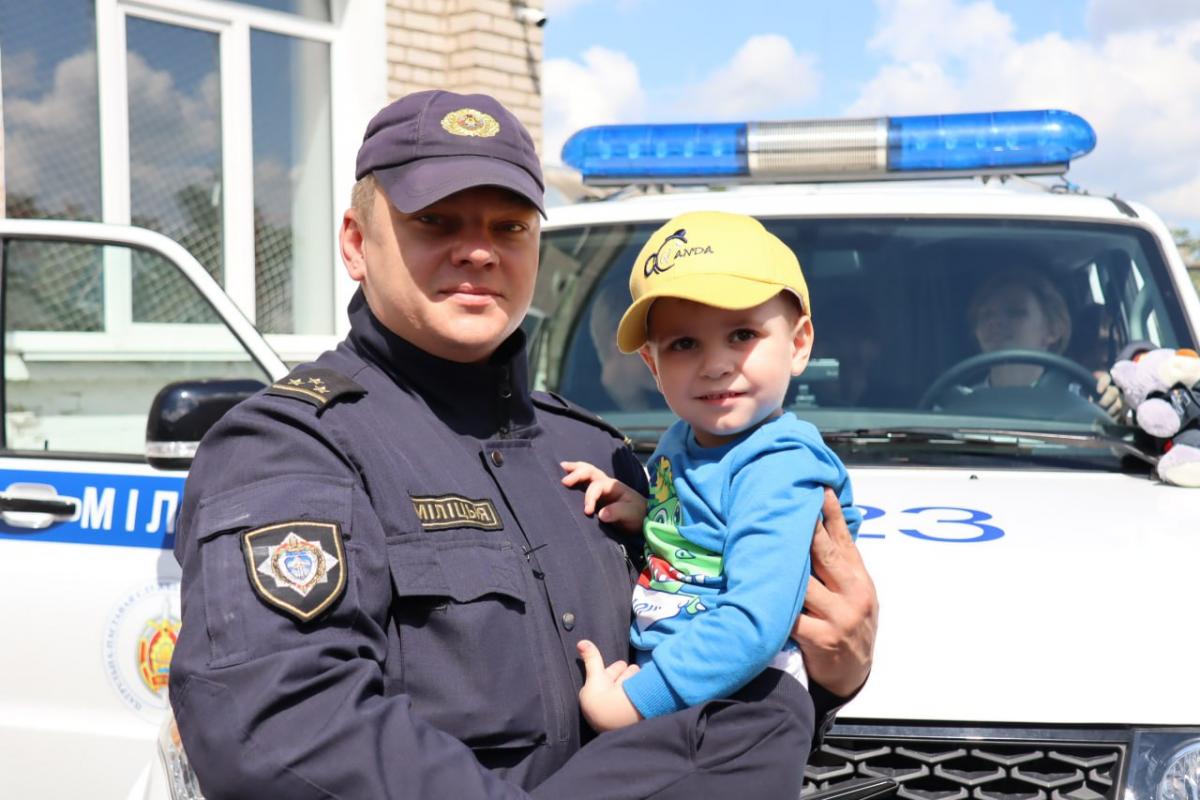 Могилевские правоохранители приняли участие в детском спортивном празднике