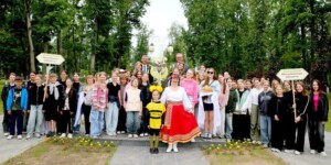 В Климовичах стартовал фестиваль детского творчества «Золотая пчелка»