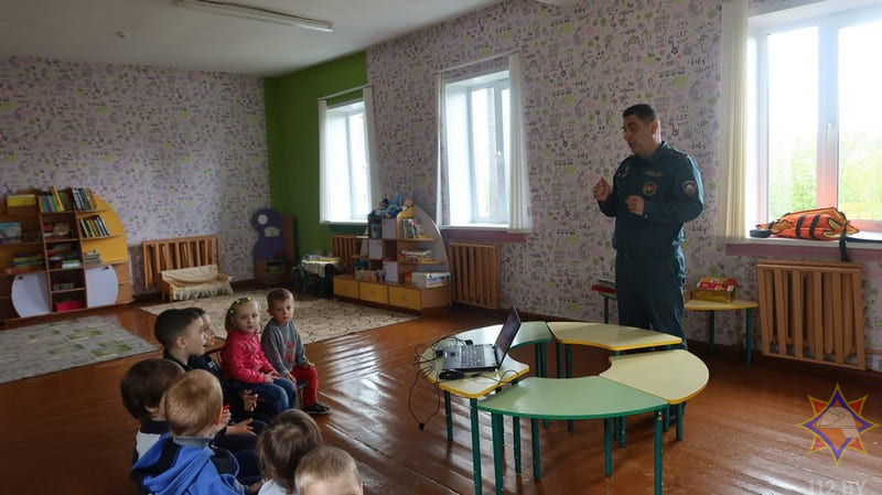 Быховские спасатели проводят занятия в образовательных учреждениях