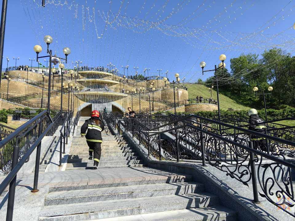 Турнир «Подникольский каскад — 2025». Участники соревновались в скорости подъема по лестнице