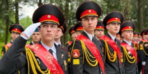 В Могилевском кадетском училище прошел торжественный последний звонок с передачей знамени и открытием музея славы