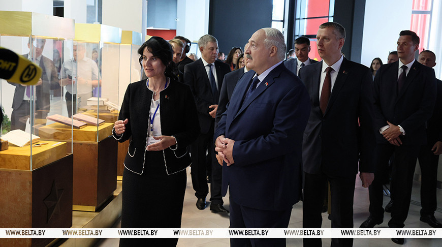 Лукашенко о музее Славы Могилевщины: экспозиция показывает тернистый путь белорусов через века к независимости