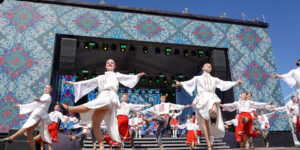 Церемония открытия республиканского праздника «Купалье» (Александрия собирает друзей) состоялась на берегу Днепра. Фото