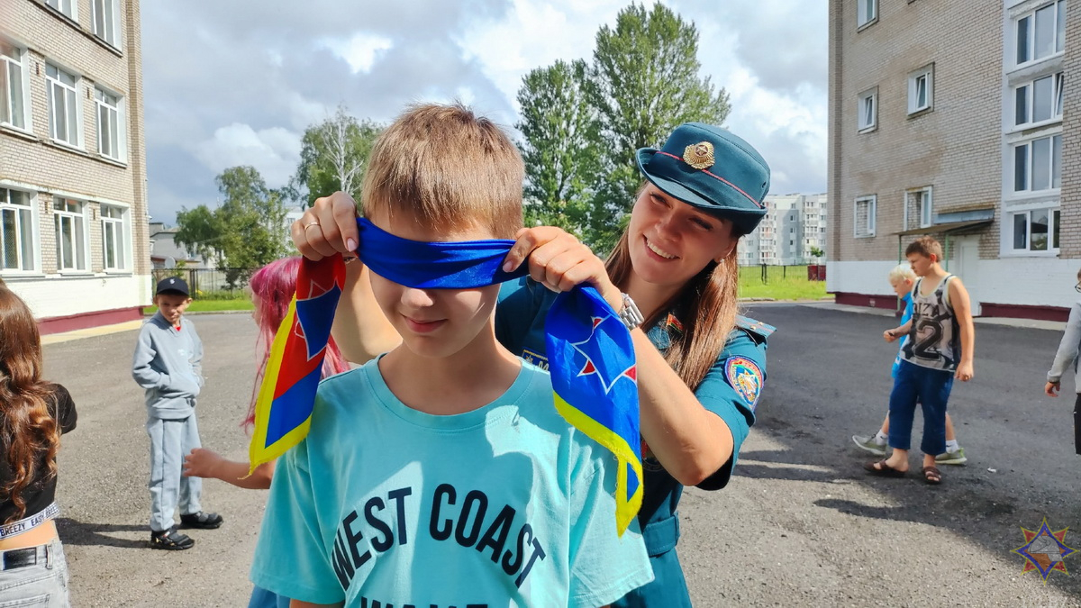 В могилевской школе № 13 прошла спортландия от МЧС