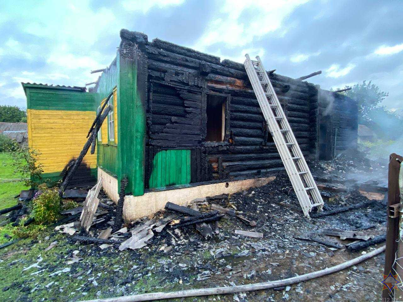 В Чаусском районе сосед спас пенсионера из горящего дома