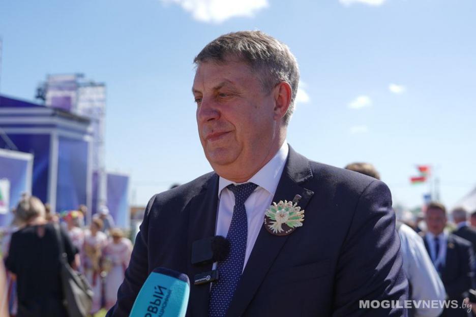 Губернатор Брянской области Александр Богомаз посетил праздник «Александрия собирает друзей»